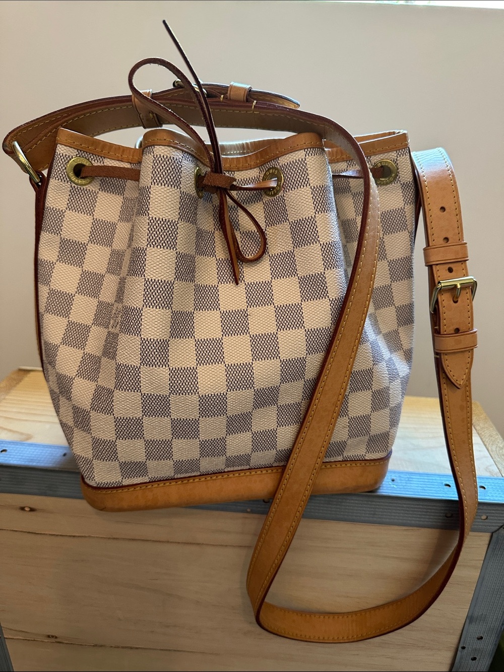 LOUIS VUITTON Damier Azur Noe canvas bucket bag